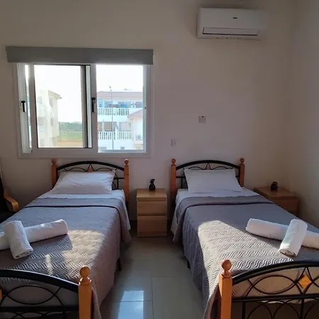 Lovely Home,kapparis,2 Swimming Pools,wifi