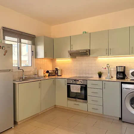 Lovely Home,kapparis,2 Swimming Pools,wifi Σπίτι διακοπών Παραλίμνι