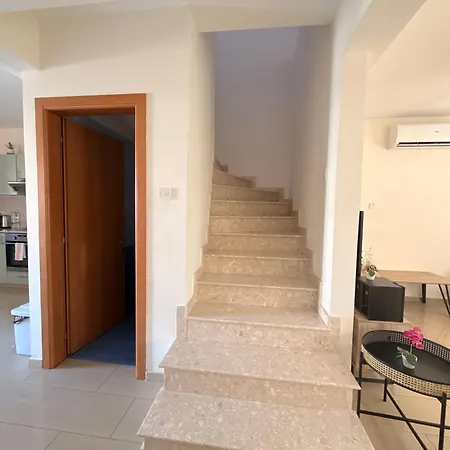 Lovely Home,kapparis,2 Swimming Pools,wifi * Παραλίμνι