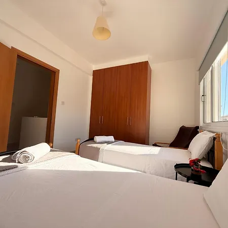 Lovely Home,kapparis,2 Swimming Pools,wifi Σπίτι διακοπών *