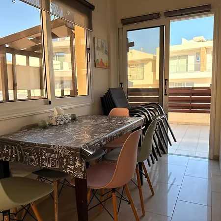 Lovely Home,kapparis,2 Swimming Pools,wifi Casa de Férias Paralimni