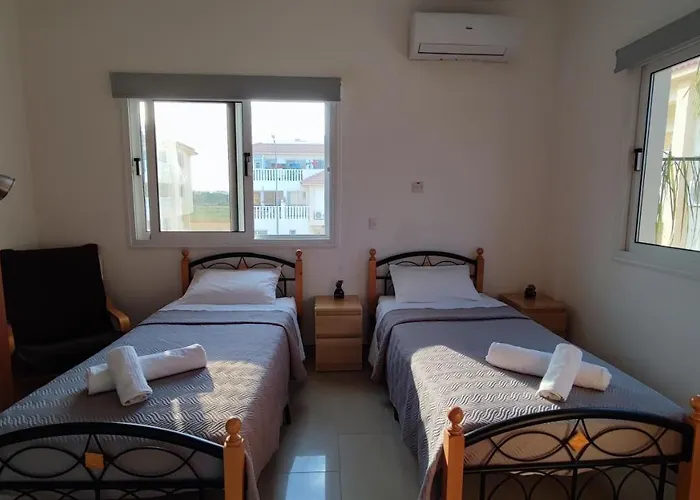 Lovely Home,kapparis,2 Swimming Pools,wifi