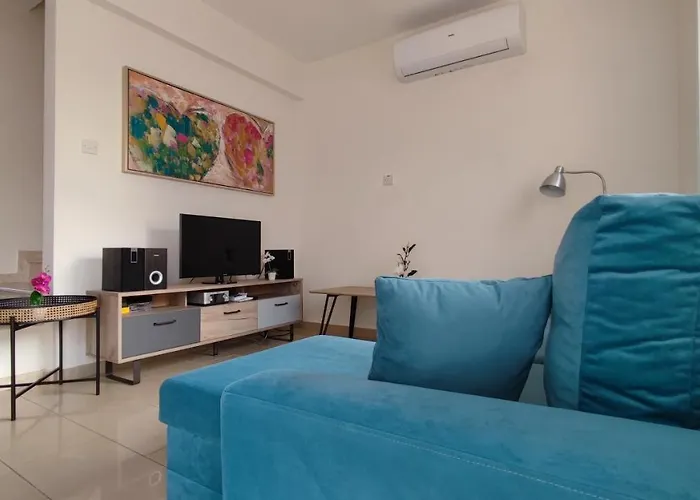 Lovely Home,kapparis,2 Swimming Pools,wifi בית נופש פאראלימני