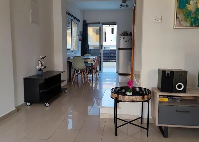 Lovely Home,kapparis,2 Swimming Pools,wifi Casa de Férias Paralimni