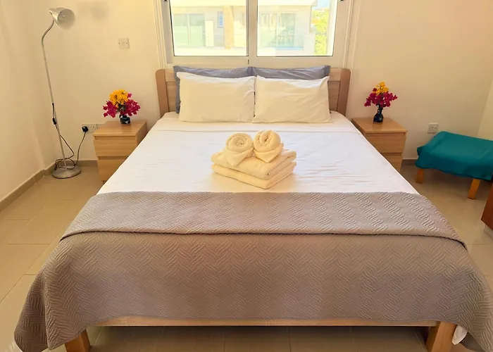 Lovely Home,kapparis,2 Swimming Pools,wifi Casa de Férias Paralimni